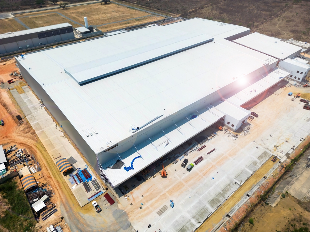 High,Angle,View,Architectural,Detail,Of,Metal,Roofing,On,Commercial